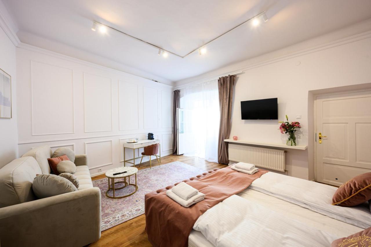 Wislna Main Square Apartments คราคูฟ ภายนอก รูปภาพ